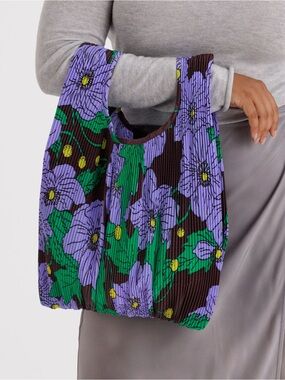 BAGGU—Pleated Maroon Poppy Baby Baggu Tote Bag, Pouch NWT
